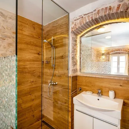 Idassa Palace Gasthof Zadar