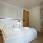Idassa Palace Gostinjska kuća 3*