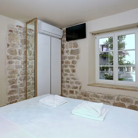 Gostinjska kuća Idassa Palace