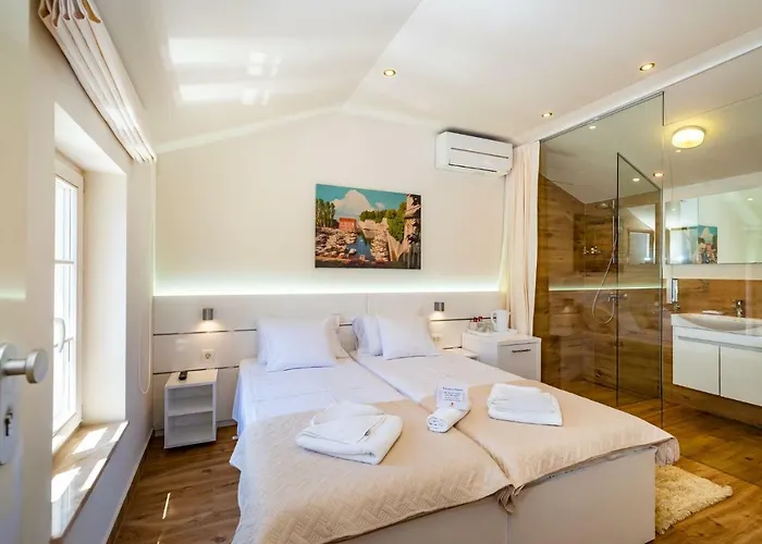 Idassa Palace Pensión