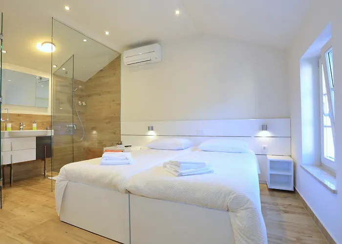 Gostinjska kuća Idassa Palace 3*